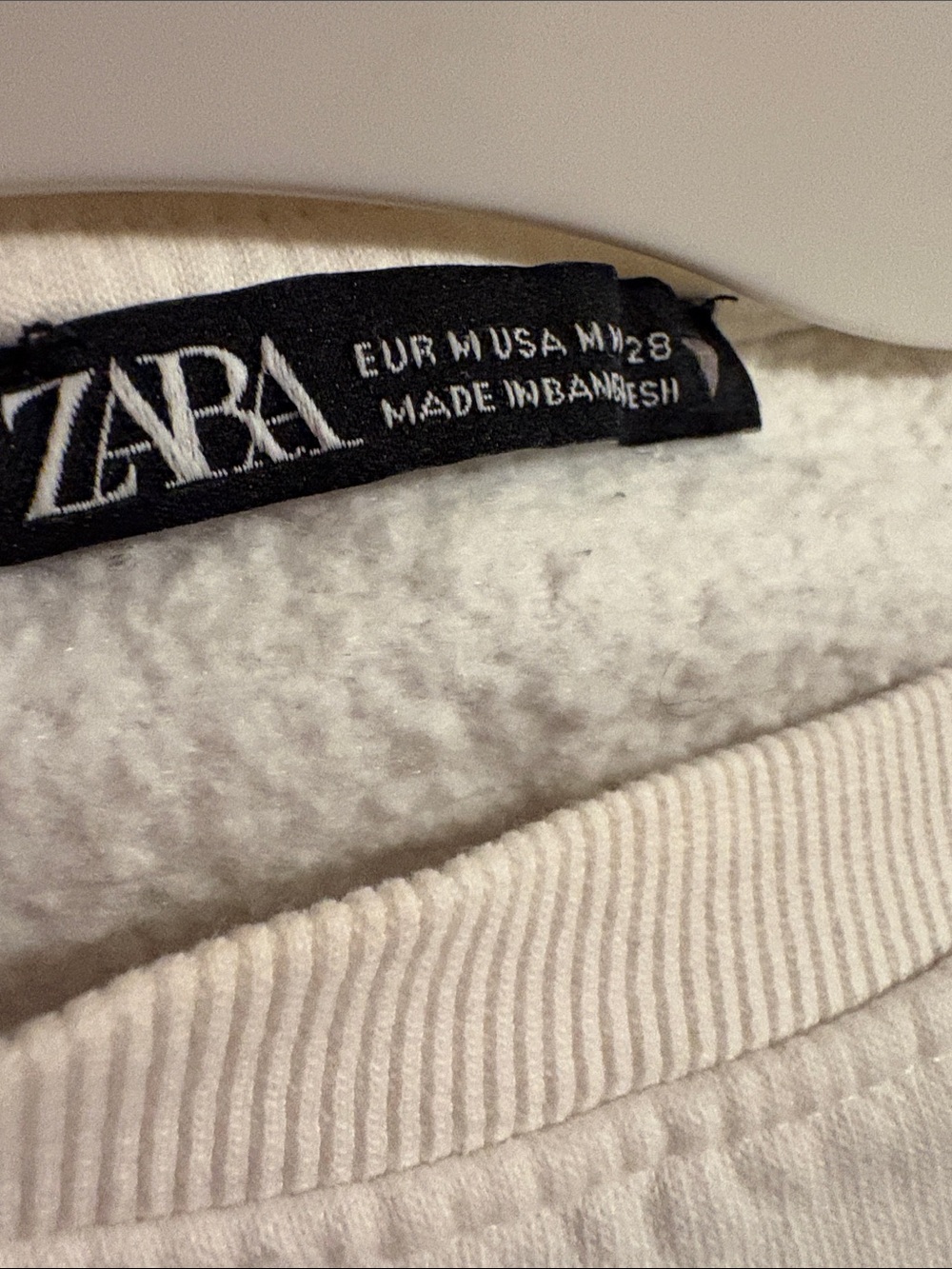 Zara white Ruffle-Shoulder Cropped Sweatshirt - Picture 8 of 8